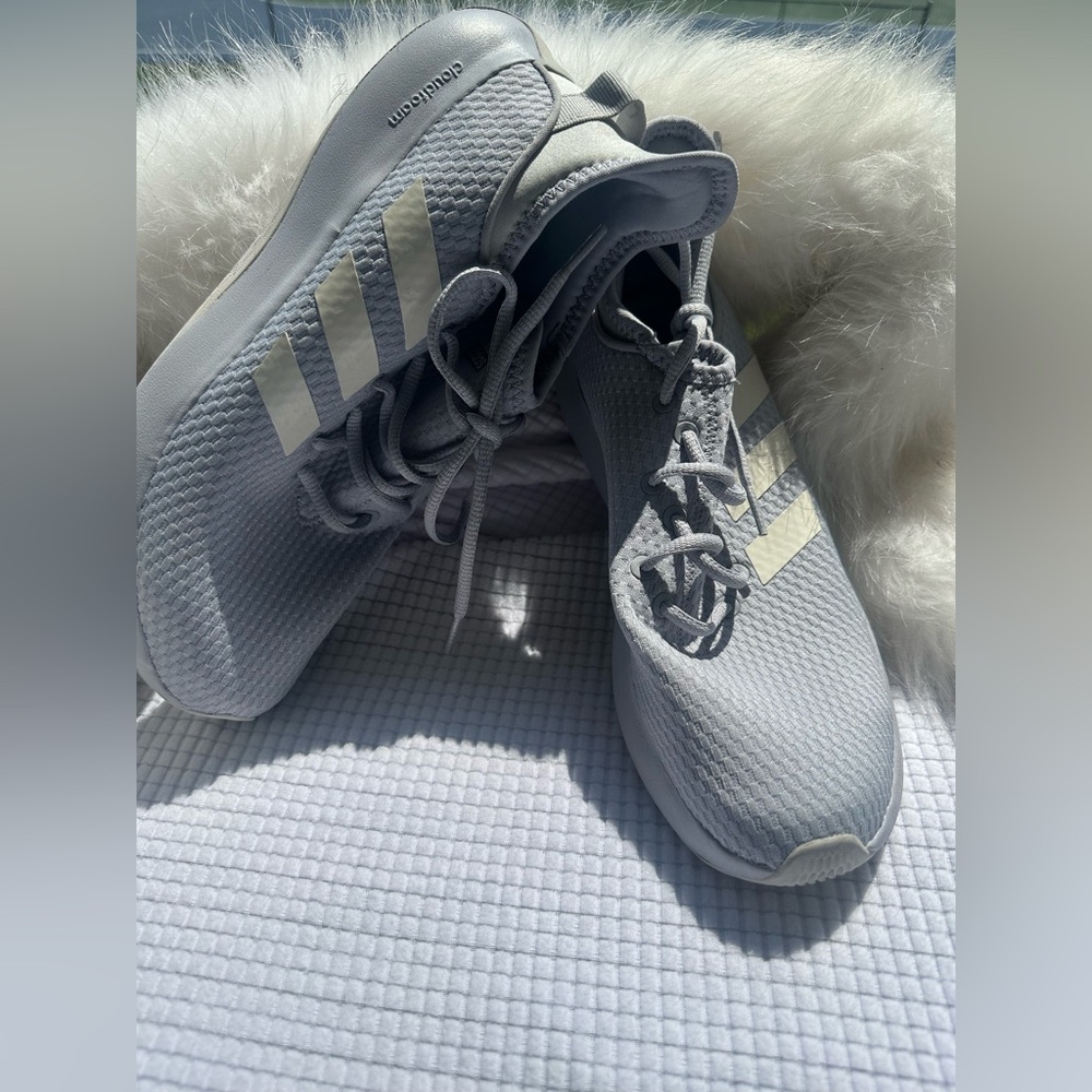 NWOT Adidas Women's Light Gray Athletic Shoes